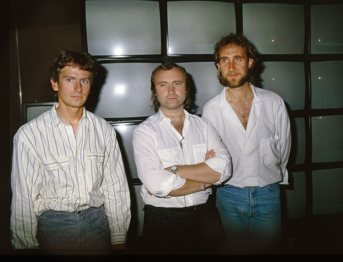 Phil Collins (uprostřed) s kapelou Genesis