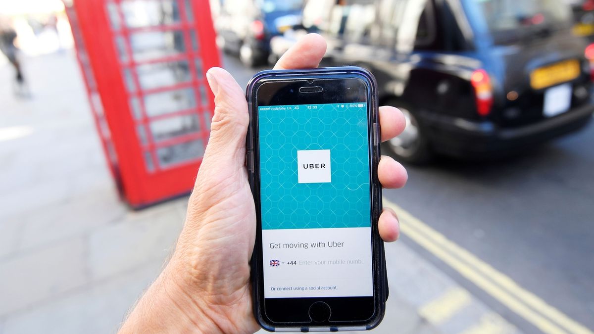 Londýn zakázal Uber, nahradit ho chce indická konkurence Ola