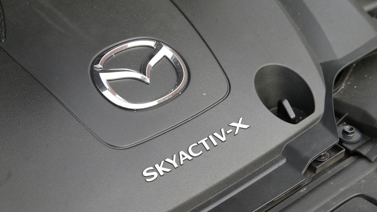 Mazda vylepšila svůj unikátní motor, má vyšší výkon a nižší emise