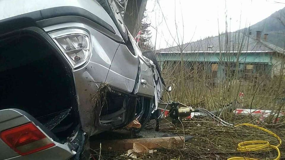 Následky nehody u obce Likavka