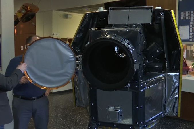 BEZ KOMENTÁŘE: Do kosmu míří nový výkonný teleskop
