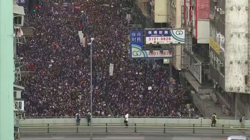V Hongkongu začala největší demonstrace