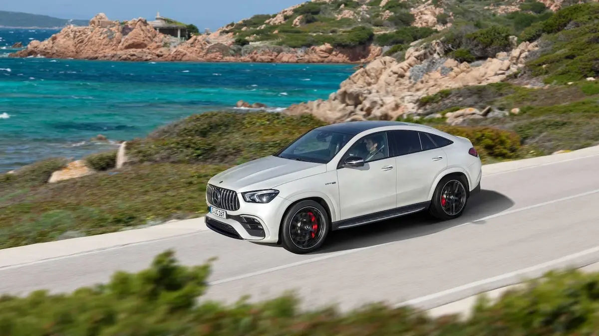 Mercedes Amg Predstavuje Gle Coupe S Osmivalcem Novinky Cz Mercedes Amg Predstavuje Gle Coupe S Osmivalcem Novinky Cz