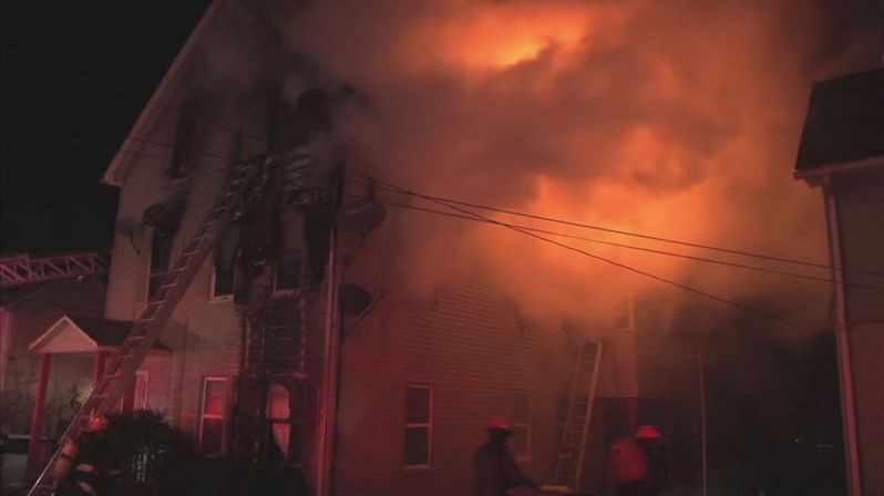 Americký hasič zachránil dva kolegy, sám v hořícím domě zahynul