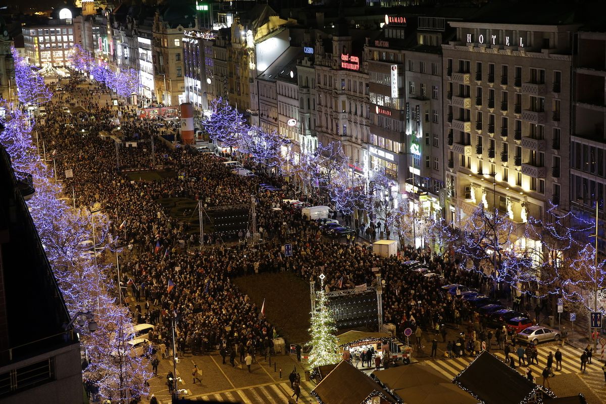 Záznam: Demonstrace na Václavském náměstí a hlavním nádraží