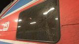Vlak v Ostravě skončil s rozbitým oknem, někdo na něj mohl vystřelit