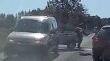 Motorkář na Svitavsku nesledoval provoz. Náraz ho katapultoval ze sedla