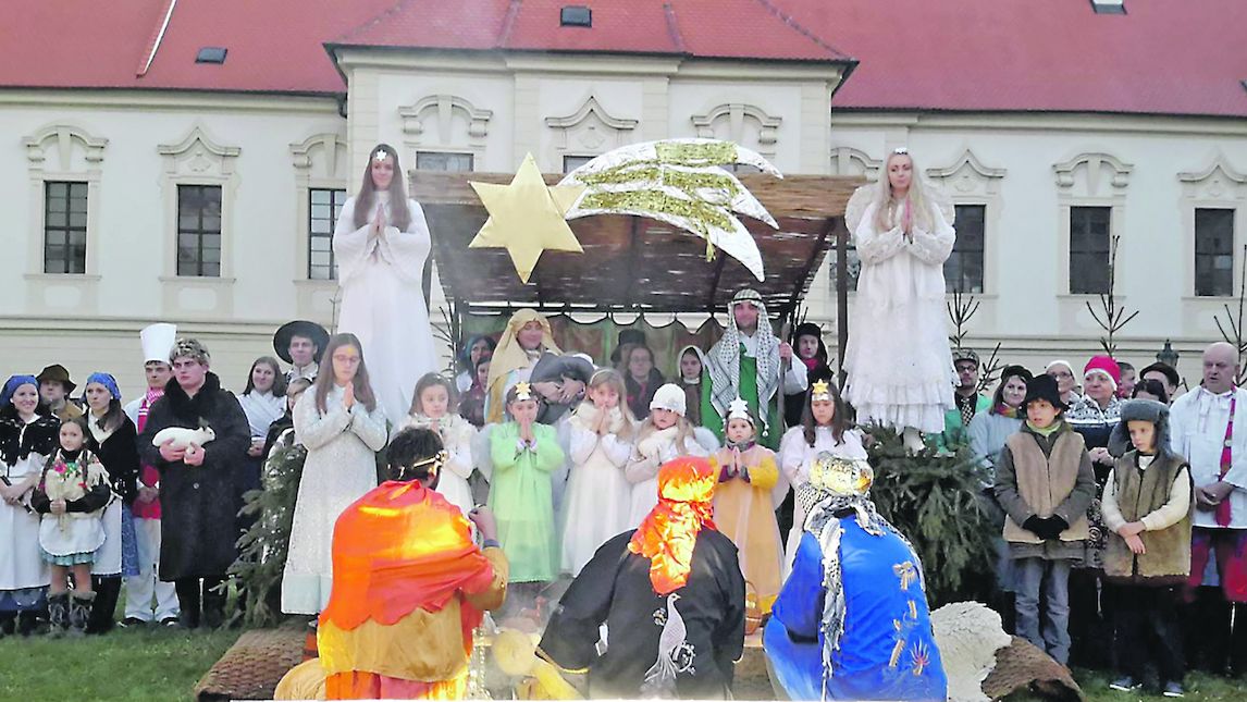 V Rajhradě po šestadvacáté sehnali Ježíška, opět proto mohou vytvořit největší živý betlém na Moravě