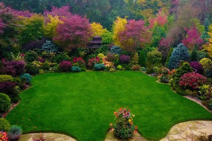 BEZ KOMENTÁŘE: Úchvatná zahrada hýří všemi myslitelnými barvami