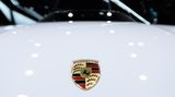 Porsche testuje elektrický crossover s několika motory