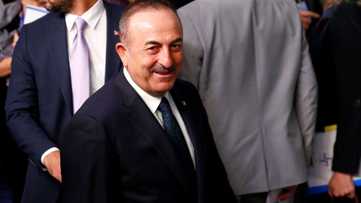 Ministr zahraničí Turecka Mevlut Cavusoglu 