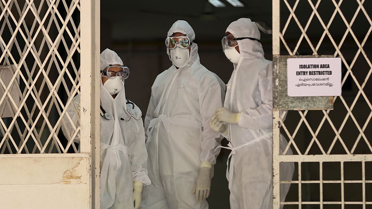 Při epidemii viru nipah v Kerále panovala přísná bezpečnostní opatření 