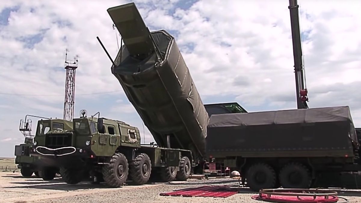 Rusové testují novou strategickou zbraň Avangard