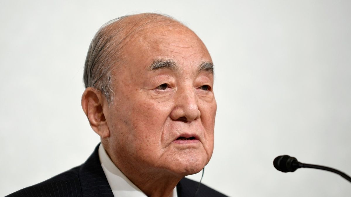 Jasuhiro Nakasone odešel z politiky až ve svých 86 letech