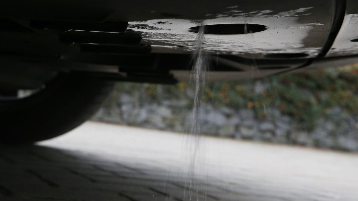 Toyota Mirai vypouští jen vodu.