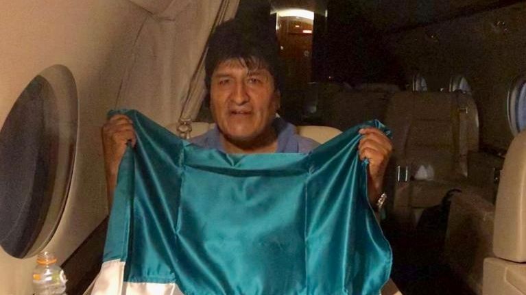 Bolivijský exprezident Evo Morales v letadle do Mexika