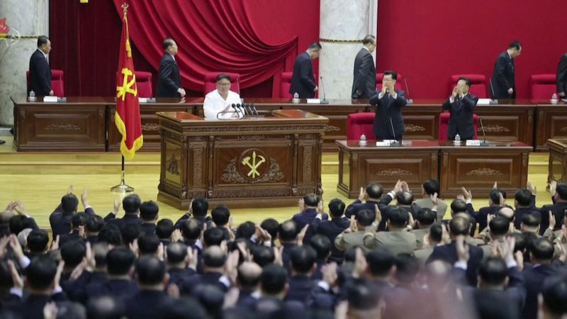 Kim Čong-un přiznal velké hospodářské problémy KLDR