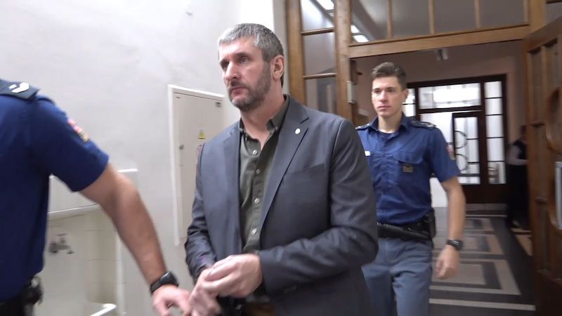 Ukrajince, který najížděl v Praze do lidí, zastavovali střelbou. Dostal pět let a bude vyhoštěn