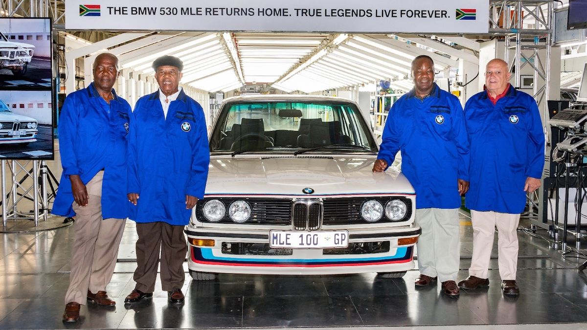 Odhalení zrenovovaného BMW 530 MLE byli přítomni někteří zaměstnanci, kteří ho kdysi jako nové vyráběli. 