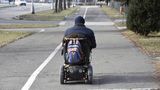 Rychlejší vozíky pro invalidy budou bez registrace, schválila Sněmovna