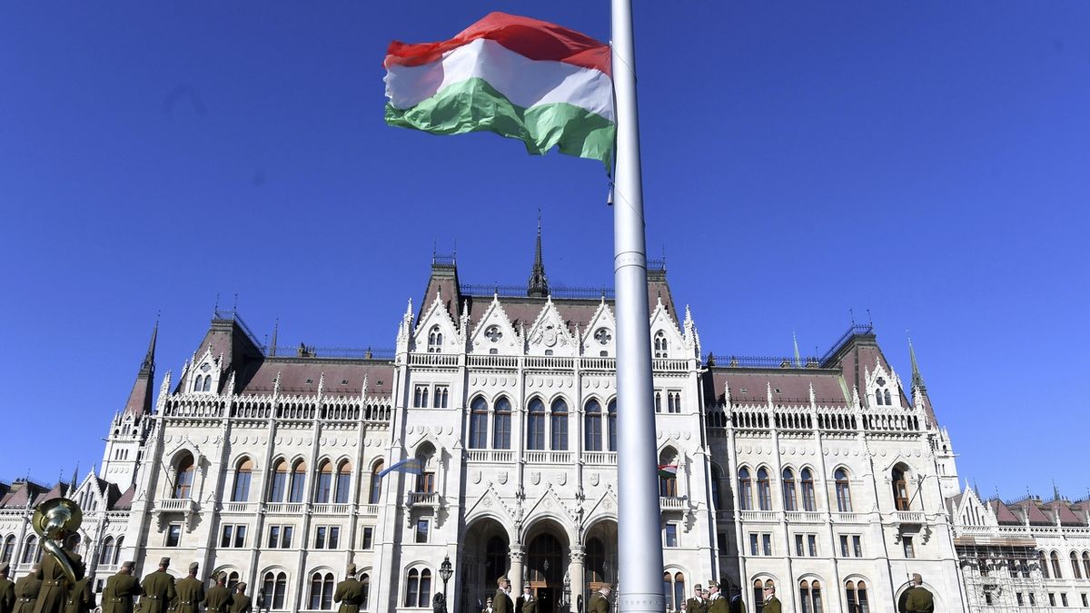 Maďarský parlament schválil odstoupení země od Mezinárodního trestního soudu
