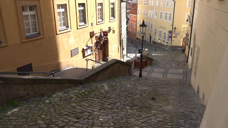 Ulice Prahy zejí prázdnotou, koronavirus město zcela proměnil