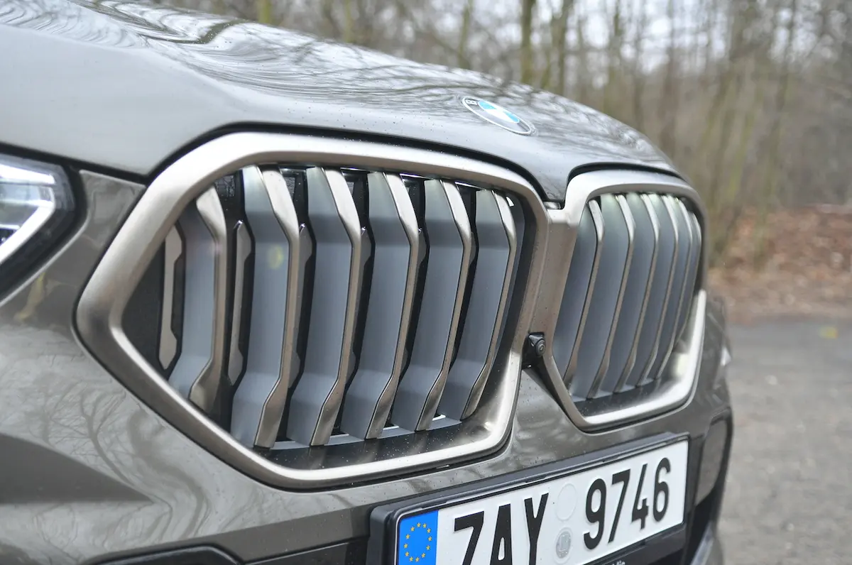 Test Bmw X6 M50i Pusobivy Navzdory Sve Nesmyslnosti Novinky Cz
