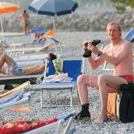 Spojený je také s jinou filmovou klasikou. Jako podivínský samotář na sebe upozornil ve filmu Účastníci zájezdu v roce 2006.