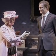 S Ivou Janžurovou coby královnou Alžbětou se sešel ve hře Audience u královny (2015), kde ztvárňuje postavu Davida Camerona.