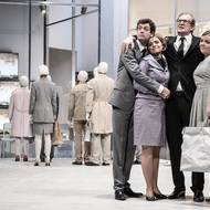 Dlouhé roky hrál i v Národním divadle. Jako spalovač mrtvol vystupoval ve stejnojmenné hře Stavovského divadla. Spolu s ním Radúz Mácha, Pavla Beretová a Lucie Polišenská. Inscenace slavné novely se hrála od roku 2016 do roku 2019.