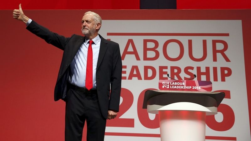 Corbyn ve stranickém hlasování získal téměř 62 procent odevzdaných hlasů.