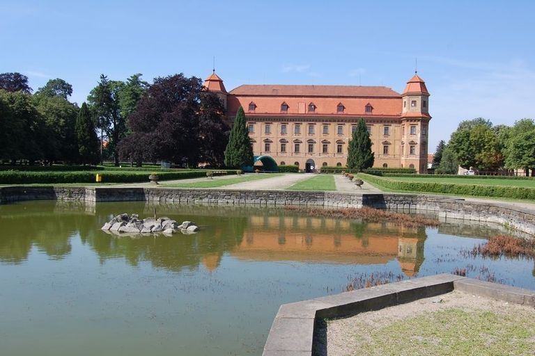 Holešovský zámek