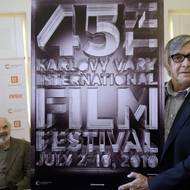 Přátelství jej pojilo také s Jiřím Bartoškou. Prezentace loga KVIFF v roce 2010