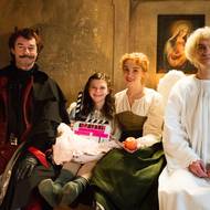 Druhý díl vznikl o jedenáct let později. Letos v prosinci oslaví Anděl Páně 2 výročí deset let. Kromě Trojana s Dvořákem si v něm zahrály Anna Čtvrtníčková a Vice Kerekesová.