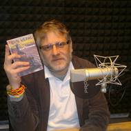 Formánek se svými Mentawajci. Dlouho pracoval pro časopis Koktejl. Práce ho zavedla i na indonéský ostrov Siberut.