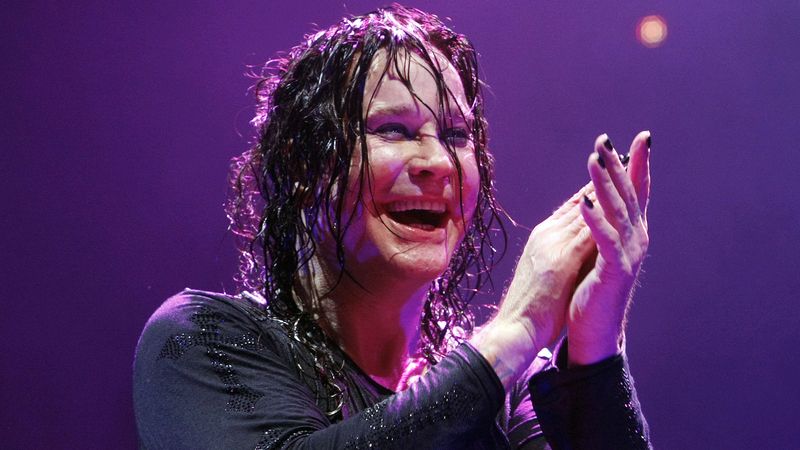 Už desetkrát jsem měl zemřít. Ozzy zpíval, pil, fetoval a byl lékařský zázrak