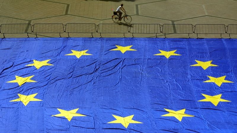 Inflace v EU zpomalila, v Česku zůstává jedna z nejvyšších