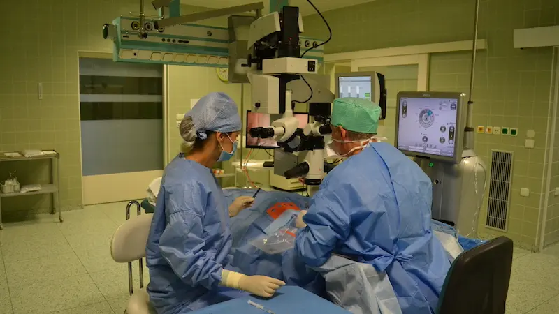 Novy Operacni Mikroskop Ma Ocni Oddeleni Nemocnice Prostejov Novinky Cz