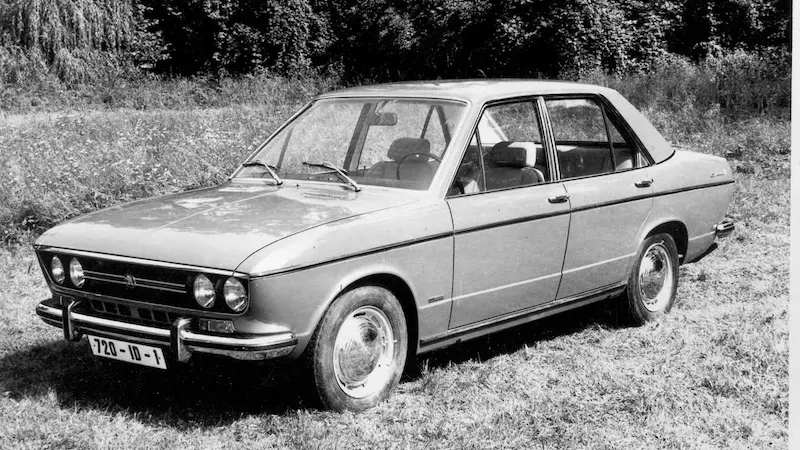 Tahle Škodovka mohla konkurovat i BMW. Sedan 720 do zapomnění poslali politici