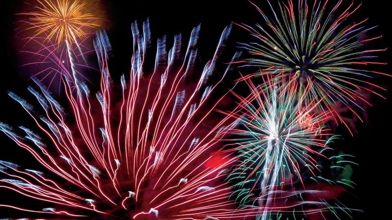 Nechceme z města válečnou zónu. Vary zakázaly zábavní pyrotechniku, ohňostroj nebude ani na festival