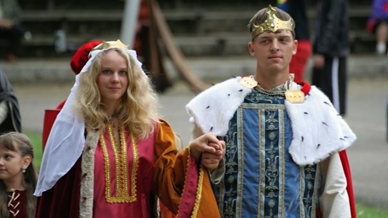 Královna Eliška v doprovodu svého chotě krále Jana Lucemburského opět přijede do Jemnice o víkendu 15. - 17. června 2012