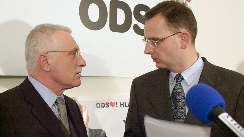 Václav Klaus a Petr Nečas na archivním snímku z roku 2000