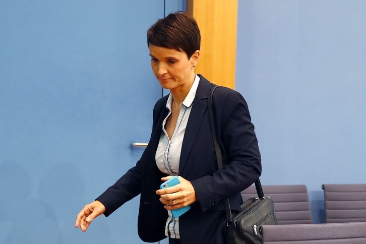 Frauke Petryová ohlásila odchod z hnutí Alternativa pro Německo a zřejmě založí novou politickou stranu pod názvem Die Blauen