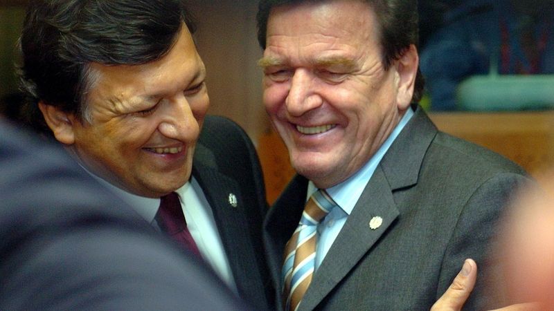 José Manuel Barroso a Gerhard Schroeder v roce 2004