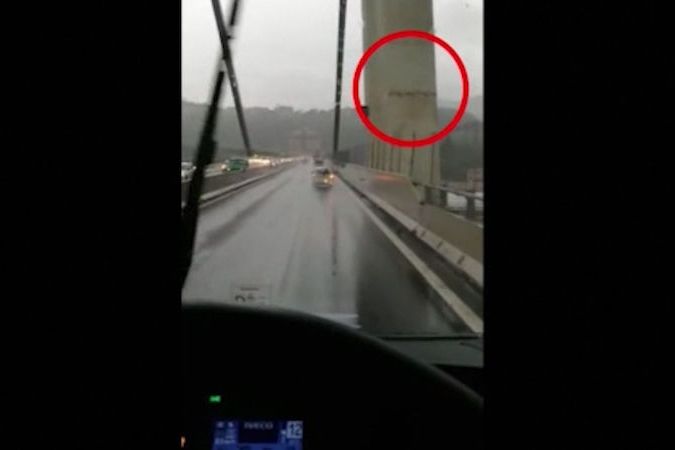 BEZ KOMENTÁŘE: Palubní kamera zachytila prasklinu v janovském mostě několik minut před jeho zřícením