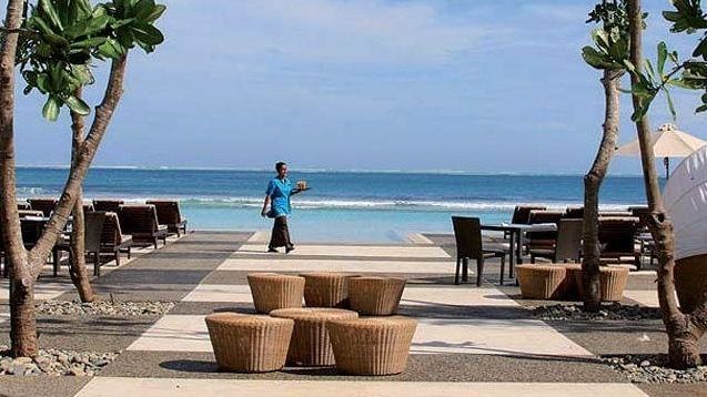 Bazén, který si spletete s mořem. Hotel Intercontinental na Fidži ví, jak nalákat návštěvníky.
