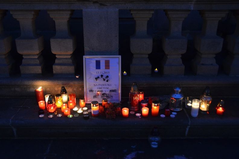Svíčky na Masarykově náměstí v Ostravě.16.11.2015