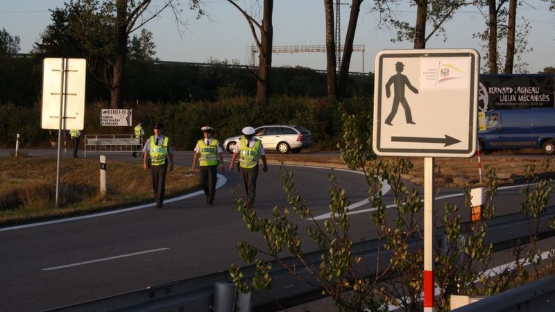Policisté uzavřeli 26. září v 18 hodin dálnice D1 mezi exity 196 a 203. Dálnice by měla po dobu návštěvy papeže v Brně sloužit jako parkoviště. 
