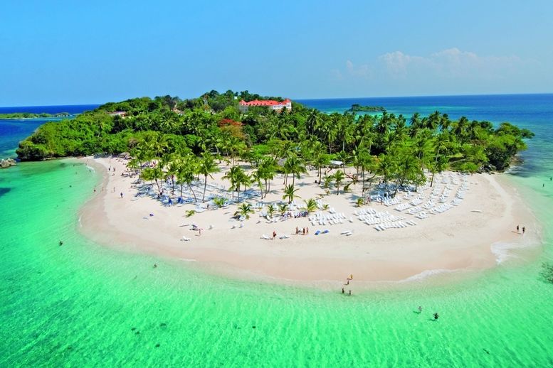 Cayo Levantado patří mezi nejkrásnější ostrůvky Dominikánské republiky. 