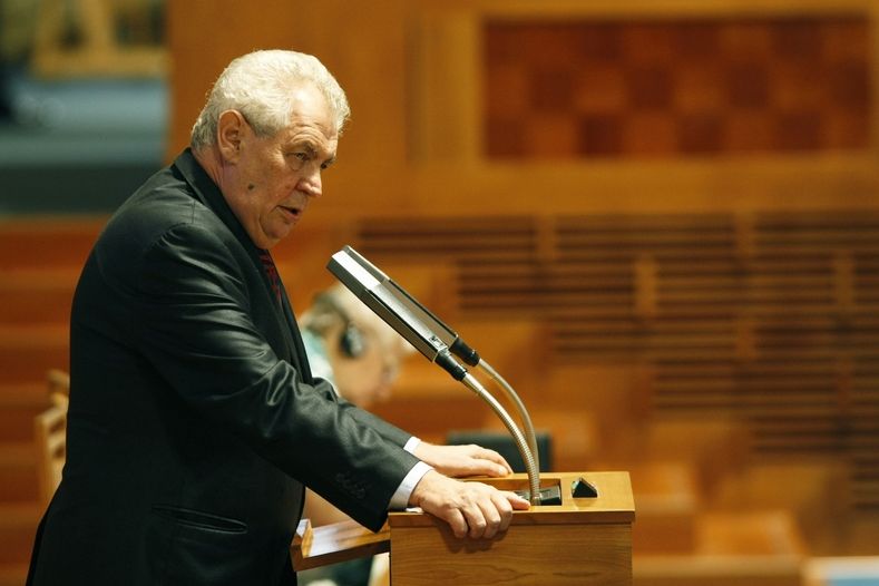 Prezident Miloš Zemna při projevu v Senátu ke jmenování ústavního soudce Jana Sváčka.